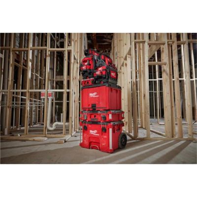 Milwaukee PACKOUT 22 Inch Rolling Tool Box 250 lb IP65 Modular Storage